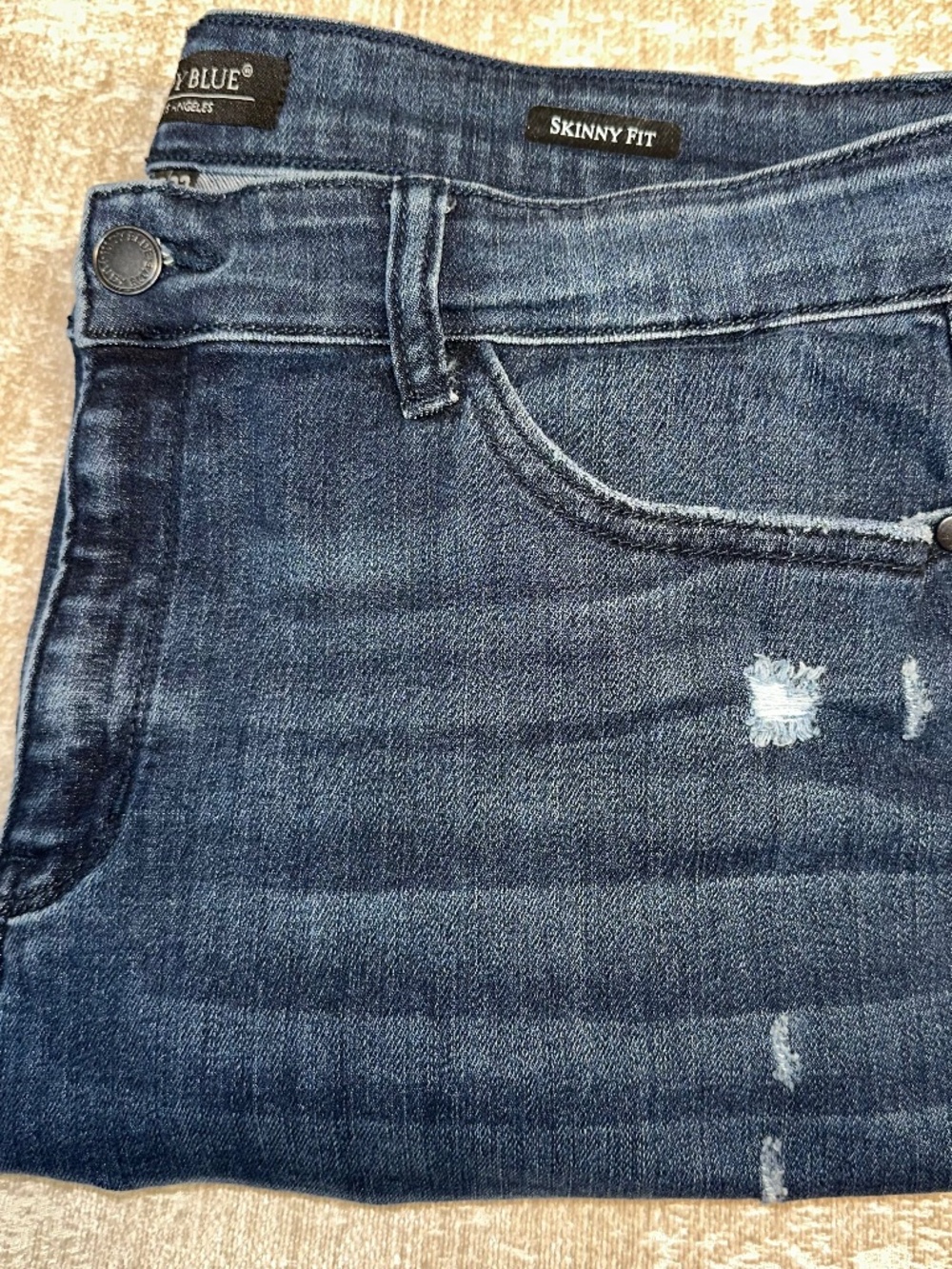 Judy Blue Distressed skinny jeans size 15/32